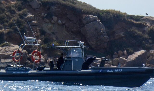 Νάξος: Διασώθηκαν δύο ναυαγοί που επέβαιναν σε αλιευτικό