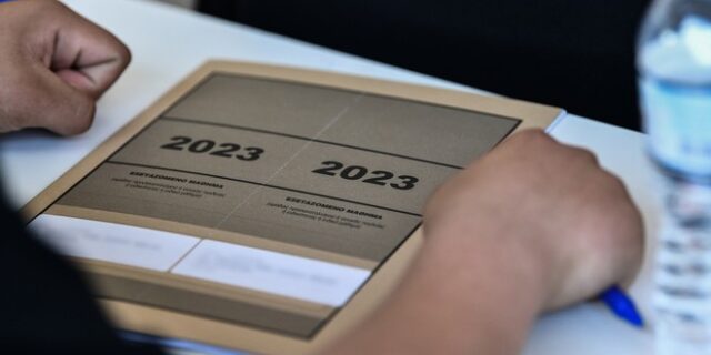 Πανελλήνιες 2023: “Πρεμιέρα” με Νεοελληνική Γλώσσα και Λογοτεχνία κάνουν σήμερα τα ΓΕΛ