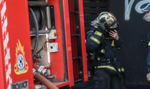 Θεσσαλονίκη: Φωτιά σε υποσταθμό της ΔΕΗ – Άμεση κινητοποίηση της Πυροσβεστικής