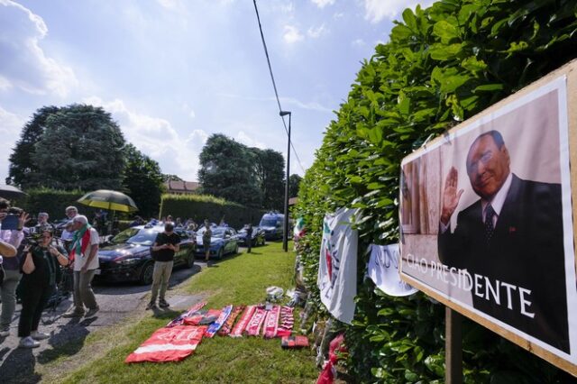 Μπερλουσκόνι: Δεν θα τεθεί τελικά η σορός του σε λαϊκό προσκύνημα
