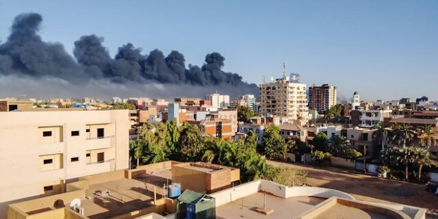 Σουδάν: Μαίνονται οι μάχες στις μεγαλύτερες πόλεις της χώρας