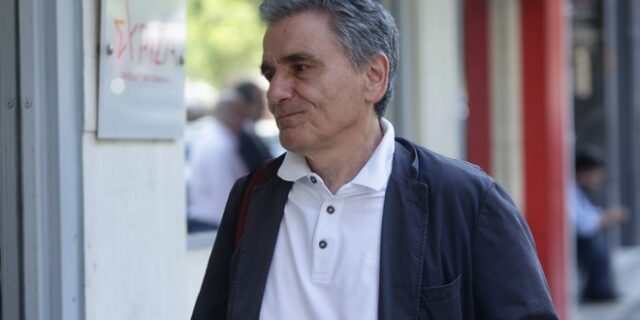 Τσακαλώτος για Τσίπρα: Πιστώνεται προσωπικά όλους τους λόγους να αισθανόμαστε περήφανοι για τον ΣΥΡΙΖΑ