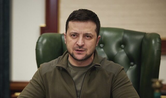 Ζελένσκι: “Συνεχίζεται επιτυχώς η ουκρανική αντεπίθεση”