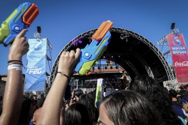 Waterboom Festival 2023: Τι απαντά η διοργανώτρια ομάδα για την ένταση με τα δακρυγόνα