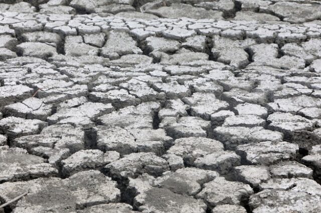 Υπ. Αγροτικής Ανάπτυξης: “Συναγερμός” για τον κίνδυνο ξηρασίας – Σύσταση ειδικής επιτροπής
