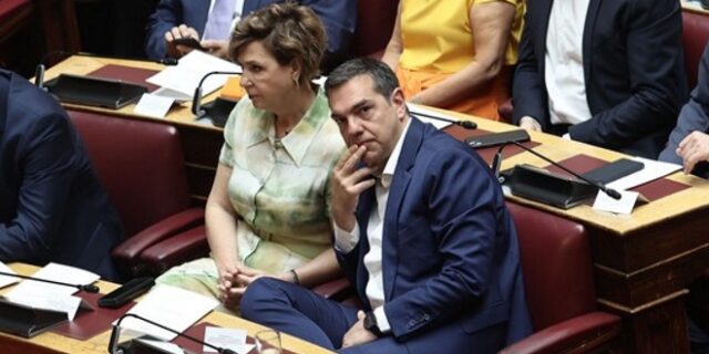 Ορκωμοσία Βουλής: Η πρώτη εμφάνιση Τσίπρα μετά την παραίτηση