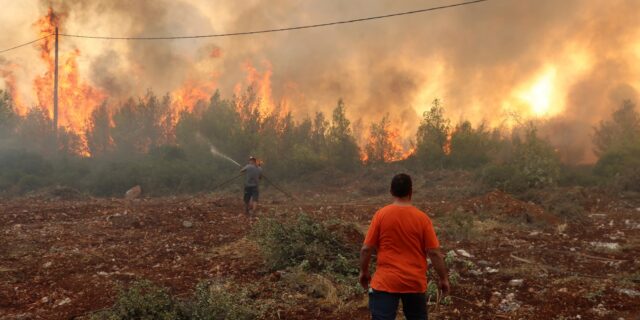 Μάνδρα: Συνελήφθη άτομο για τη φωτιά στο Παλαιοχώρι