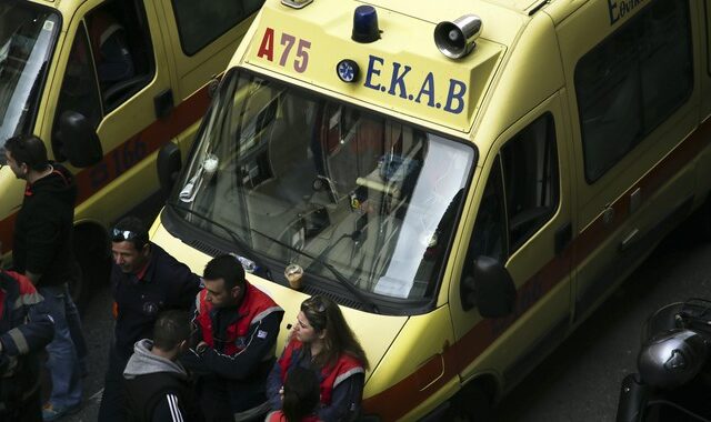 Δύο νέοι θάνατοι ασθενών, ενώ περίμεναν ασθενοφόρο του ΕΚΑΒ