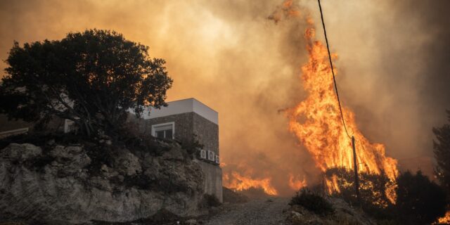 Ρόδος: Τεράστια η καταστροφή – Πάνω από 200.000 στρέμματα καμένα