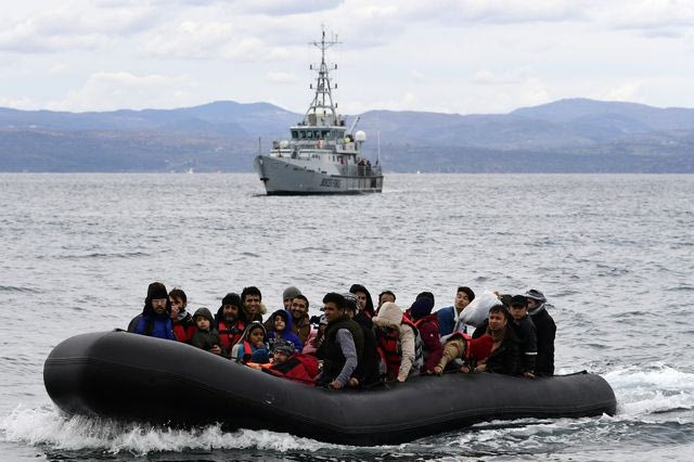 Κάρπαθος: 80 πρόσφυγες και μετανάστες αποβιβάστηκαν στις Καλαμιές