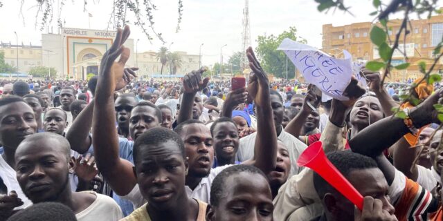 Πραξικόπημα στον Νίγηρα: Η Ευρώπη καταδικάζει – Ανοιχτό το ενδεχόμενο κυρώσεων
