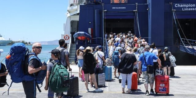 Τι πραγματικά συμβαίνει με τα ακτοπλοϊκά – Οι ακροβασίες και η ουσία για τα ταξίδια στα νησιά