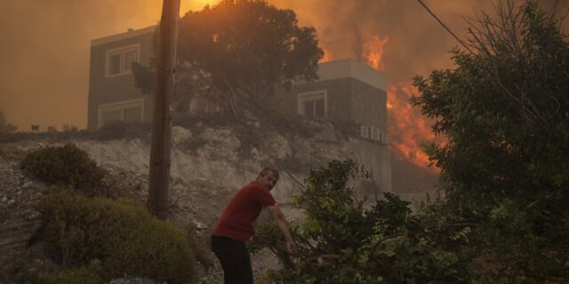 Φωτιές: Ακραίος κίνδυνος την Πέμπτη – Συναγερμός επιπέδου 5 για έξι περιφέρειες