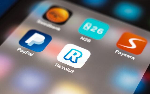 Revolut και Public αλλάζουν το οικοσύστημα πληρωμών