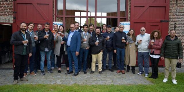 DAIKIN HELLAS: Οι συνεργάτες της επισκέπτονται το εργοστάσιο παραγωγής της Οστάνδης καθώς και το εμβληματικό έργο Torre Sevilla
