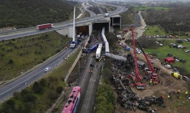 Τραγωδία στα Τέμπη: Άρση απορρήτου για όσους εμπλέκονται στο δυστύχημα