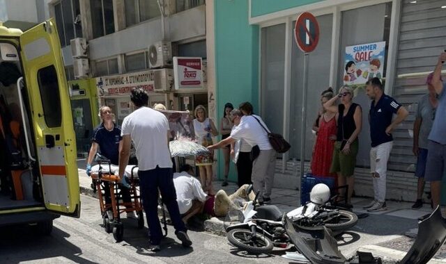 Καλαμάτα: Αυτοκίνητο παραβίασε stop και παρέσυρε μηχανάκι – Στο νοσοκομείο ο οδηγός