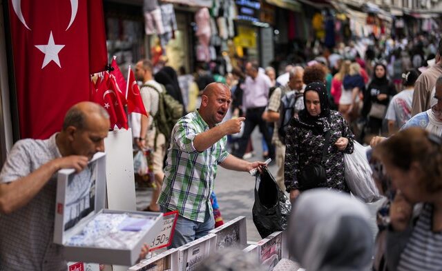 Καλπάζει ο τουρισμός στην Τουρκία – 30% η αύξηση στην Αττάλεια το εξάμηνο