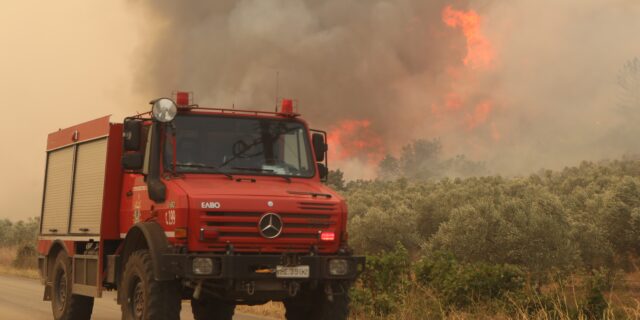 Συνεχίζεται για δωδέκατη ημέρα η φωτιά στον Έβρο – Υψηλός σήμερα ο κίνδυνος σε πολλές περιοχές