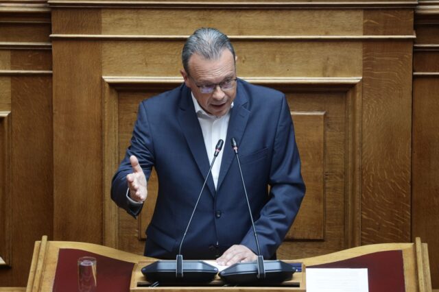 Σύρεται, στη Βουλή, σε απολογία ο Μητσοτάκης για τις πυρκαγιές εκτιμούν στον ΣΥΡΙΖΑ