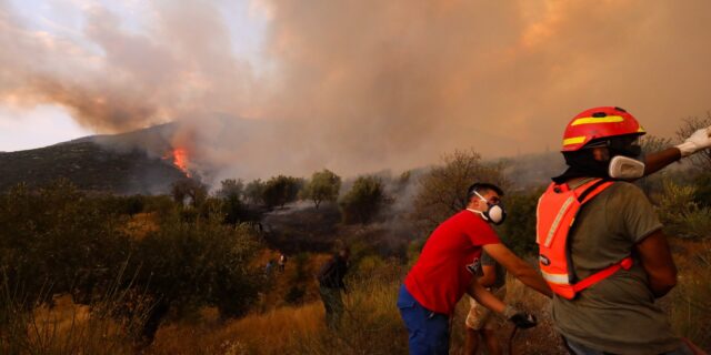 Φωτιές: Την Πέμπτη η συζήτηση των πολιτικών αρχηγών στη Βουλή