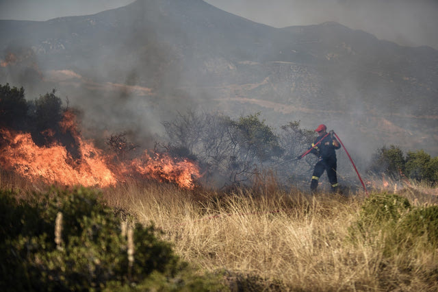 Ιωάννινα: Σε εξέλιξη δύο φωτιές στην Κόνιτσα