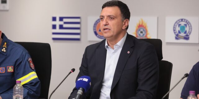 Ο θλιβερός υπουργός αραδιάζει δικαιολογίες αντί να πει: Καταστροφή, αποτύχαμε, παραιτούμαι…