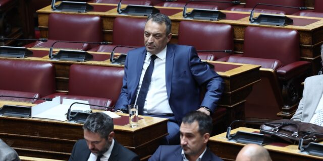 Το καρφί Μητσοτάκη για Σπαρτιάτες: Υπάρχει και αρχηγός χωρίς κόμμα