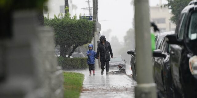 Τυφώνας Χίλαρι: Έπληξε την Μπάχα Καλιφόρνια και κινείται προς τις ΗΠΑ