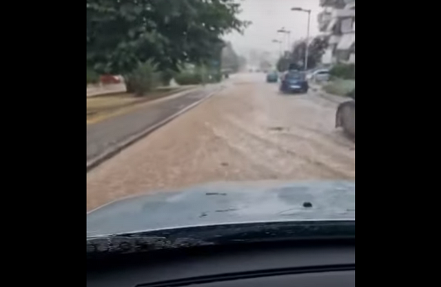 Θεσσαλονίκη: Ισχυρή καταιγίδα έπληξε την πόλη – Ποτάμια οι δρόμοι και χαλαζόπτωση