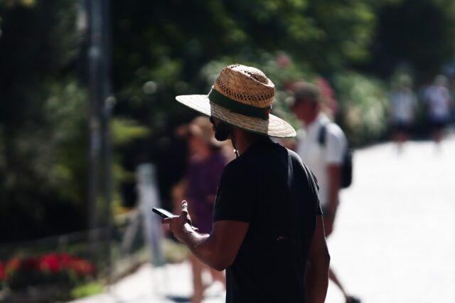 Οι Κύπριοι ξοδεύουν λιγότερα από όλους τους Ευρωπαίους στις διακοπές τους στην Ελλάδα