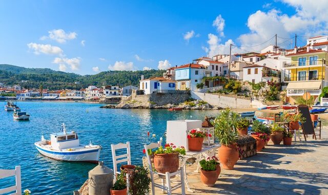 Από τη Λέσβο έως τη Σάμο, η αγορά κατοικίας στα νησιά του Βορείου Αιγαίου καλά κρατεί – Πόσο πωλούνται τα ακίνητα