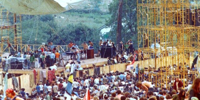 Από την αθωότητα του Woodstock, στο αίμα των Hells Angels