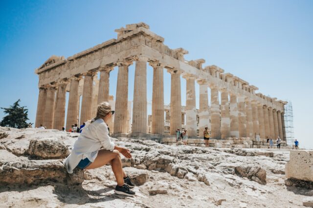 Ρεκόρ τουρισμού σε Αθήνα και Κρήτη και τον Αύγουστο