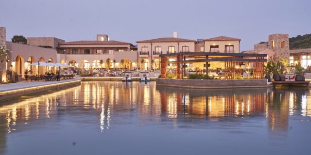 Επενδύσεις 2,5 δισ. ευρώ στη Costa Navarino για τουρισμό και real estate