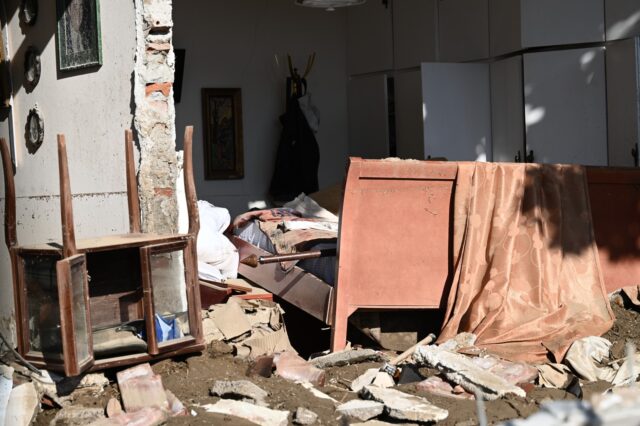 Κάνουν πλιάτσικο στα σπίτια των πληγέντων – Τέσσερις συλλήψεις σε Βόλο και Τρίκαλα