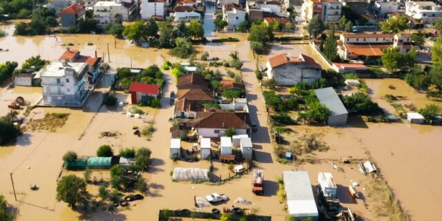 Κυρία εισαγγελέα, ελπίζουμε οι πλημμύρες να μη γίνουν υποκλοπές…