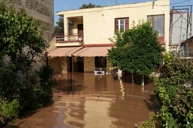 Αρτοποιός για πλημμύρες: Συνεχείς και αδιάλειπτες οι επιχειρήσεις της Πυροσβεστικής