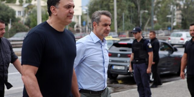 Η ιλαροτραγική κυβέρνηση Μητσοτάκη και το άρρωστο κράτος