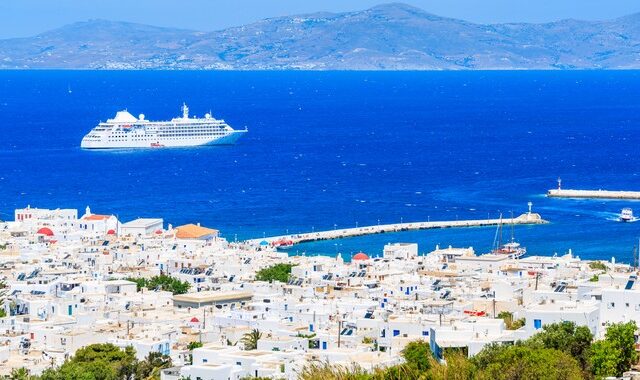 Τρία λιμάνια “μαζεύουν” τις μισές κρουαζιέρες της Ελλάδας – Χρονιά ρεκόρ το 2023