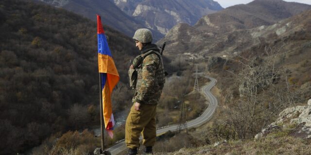Εκεχειρία στο Ναγκόρνο Καραμπάχ – Αφοπλίζονται οι Αρμένιοι