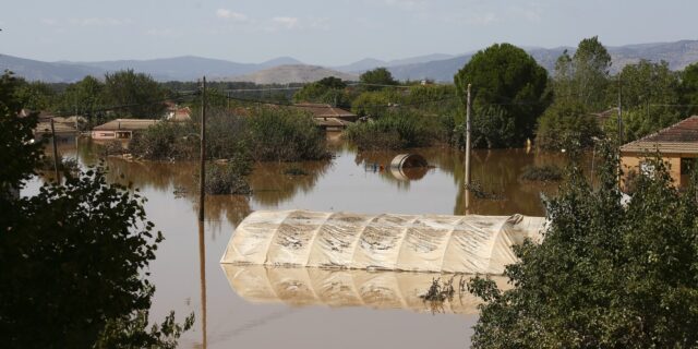 Πλημμύρες στη Θεσσαλία: Στους 17 αυξήθηκαν οι νεκροί – Ένας αγνοούμενος