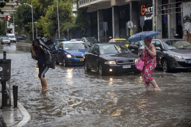 Κακοκαιρία – Θεσσαλονίκη: Νεφώσεις με βροχές και καταιγίδες