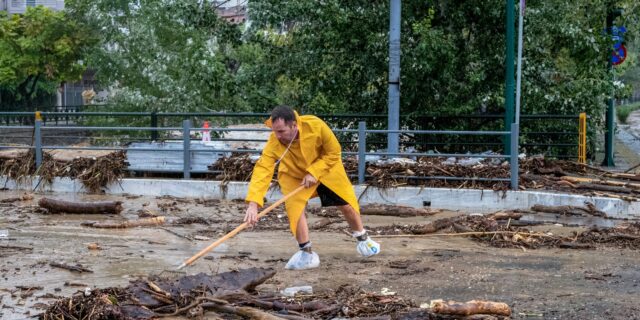 Μαγνησία: Χωρίς νερό για 12η μέρα ο Βόλος – Αγωνία για το επίπεδο των νερών της λίμνης Κάρλας