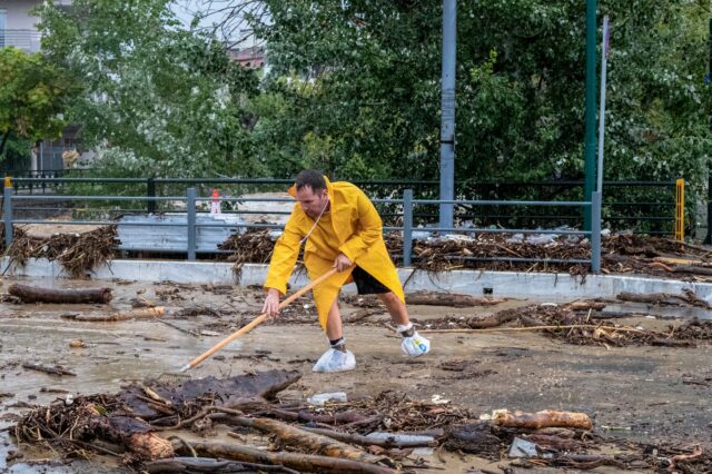 Μαγνησία: Χωρίς νερό για 12η μέρα ο Βόλος – Αγωνία για το επίπεδο των νερών της λίμνης Κάρλας