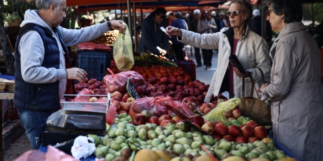 Πληθωρισμός: Συνεχίζεται το ράλι στα τρόφιμα – Φρένο στον γενικό δείκτη