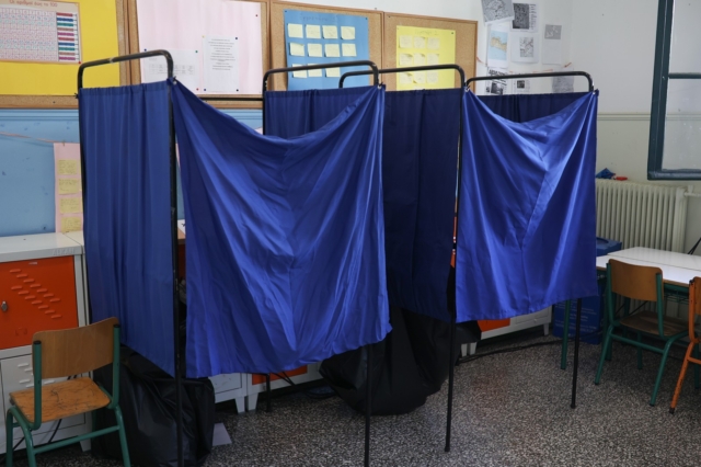 Ποιοι μπορούν να ψηφίσουν στις δημοτικές και περιφερειακές εκλογές 2023