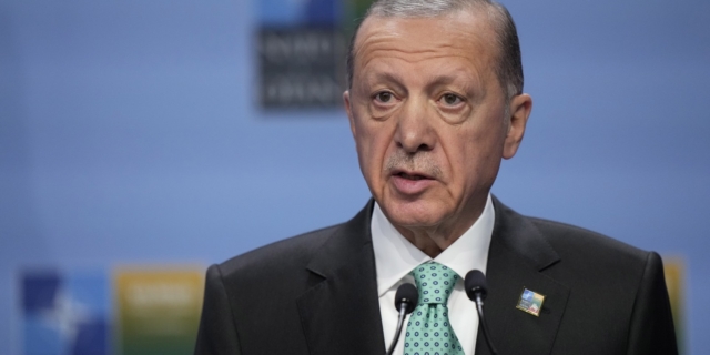 Ερντογάν: Επικοινωνία με Στόλτενμπεργκ και Ζελένσκι για τη Μέση Ανατολή