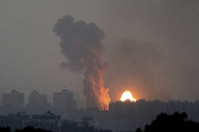 Νετανιάχου: “Περάσαμε στη β’ φάση του πολέμου” – Αδιάκοπο σφυροκόπημα στη Γάζα