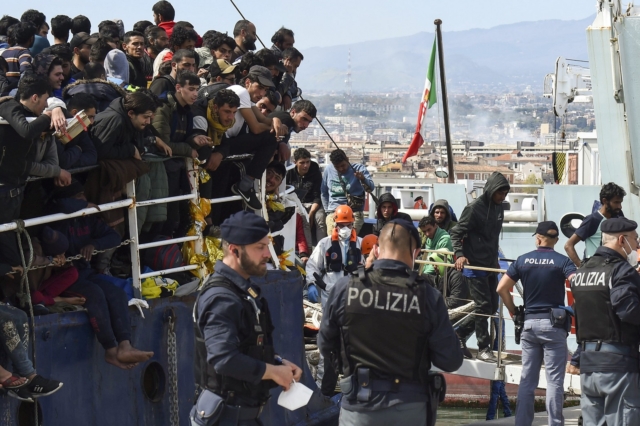 Ιταλία και Γερμανία “κοντράρονται” για το μεταναστευτικό – “Ο Σολτς λέει ό,τι θέλει”